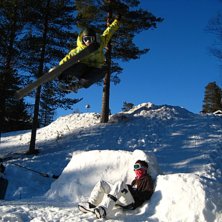 Foto: Jakob Ovall. &Aring;kare: Lukas Hallquist(sittande : simon eriksson).