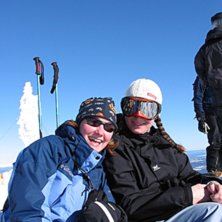 Foto: Ok&auml;nd. &Aring;kare: Hanna och Helka.