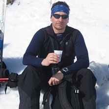 Baguette- och vinpaus i solskenet under en off psi. Foto: Andreas Hansson.