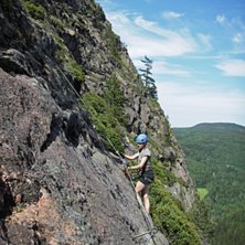 Via ferrata p&aring; Skuleberget. Foto: Ronnie Magnusson. &Aring;kare: Chatarina Larson.