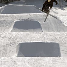 Foto: Jonathan Hallvede. &Aring;kare: Adam Falk.