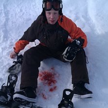 Ganska s&aring; lyckad landning efter ett dropp p&aring; 4 m. Foto: Magnus Blom. &Aring;kare: Matte Bom.