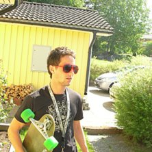 Longboard. Foto: Mikael Saadat. &Aring;kare: Mikael Saadat.