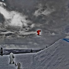 En f&ouml;r mig ok&auml;nd &aring;kare under Big Jump Cup final. Foto: Erik Hammarsten. &Aring;kare: ok&auml;nd.