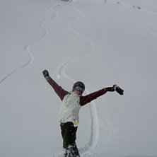 40 cm pow i April!! Fresh tracks pa glaciaren... Foto: Annika Andersen. &Aring;kare: Malin Andersson.