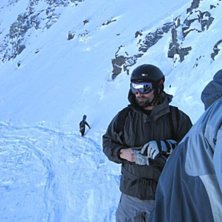 Hikning ovanf&ouml;r dammen. Foto: Marcus Gustafsson. &Aring;kare: Pelle Made.