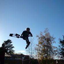 Studsmatta cykel. Foto: Henke Johansson. &Aring;kare: Adrian Gratschew.