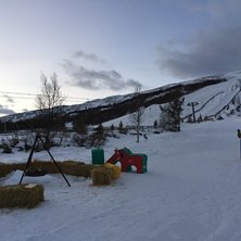 I dag blir det mye utetid og b&aring;lkos!
Det er mildt.