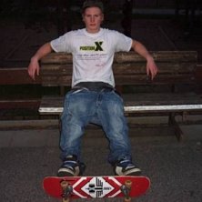 helt kn&auml;ckt efter att ha sk8tat ;D. Foto: Andreas wallgren. &Aring;kare: Adam Rosenberg.