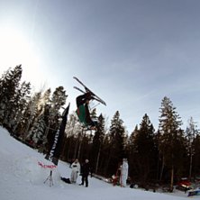 en backflip p&aring; jib academy:). Foto: Alexander Runhellen. &Aring;kare: Anton Villberg.