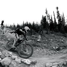 Egentligen skulle vi flygit helikopter till en 
b. Foto: Mattias Fredriksson. &Aring;kare: Andrew Shandro och Dave Watson.