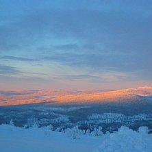 Morgon mellan fj&auml;llen.... Foto: Martin Bengtsson.