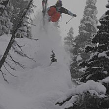 Henke Windstedt k&ouml;r en pillow line och tar luft v. Foto: Mattias Fredriksson. &Aring;kare: Henrik Windstedt.