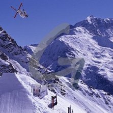 Oakley team came to town and showed us a few new t. Foto: Yves Garneau. &Aring;kare: Tanner Hall.