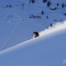 tyv&auml;rr lutar det ju inte hela v&auml;gen till liften . Foto: Johan Hellman. &Aring;kare: Daniel Anger.