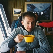 V&auml;rmande soppaus i toppliftstugan p&aring; Noulja, Abi. Foto: Fredrik Bergstedt.