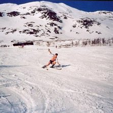 V&aring;rsolen stekte och det var riktigt varmt. Skalkl. Foto: Landberg. &Aring;kare: IvanTheMan.
