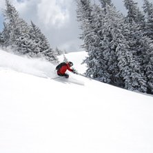 Kalle p&aring; v&auml;g ner i Salbach. Fin dag med fr&auml;kt l. Foto: Anders Olofsson. &Aring;kare: Kalle Rydberg.