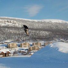 Jag tveakar ut det andra benet lite f&ouml;r mycket, b. Foto: Eric Svenhage. &Aring;kare: Sebastian bull.