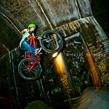 nicklasholmberg.se. Foto: Nicklas Holmberg. &Aring;kare: Ja vem kan du vara!.