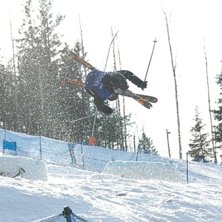 helt miffat f&ouml;rs&ouml;k p&aring; bakotvolt . fick felsk&auml;r. Foto: Anders Olofsson. &Aring;kare: oscar eriksson.
