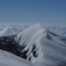 &Aring;k fr&aring;n nordtoppen ner till passet och sv&auml;ng d�. Foto: tryggve tir&eacute;n.
