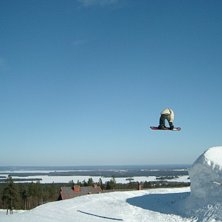 Sk&ouml;&ouml;nt hopp i gesundabergets park. Foto: Emil Dahlin. &Aring;kare: Daniel Kalin.