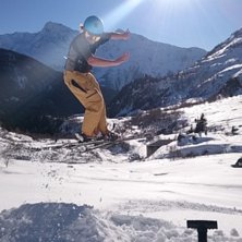 Runt omkring lesarcs s&aring; tourade mor min och henne.