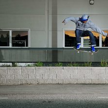 Skatesession i somras. Foto: Adam Klingeteg. &Aring;kare: Lars Bubba Mankit.