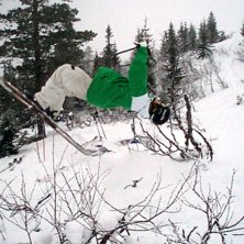 Kniiiipt salto!. Foto: Tobbe Sellfors. &Aring;kare: Werner.