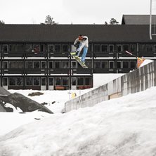 Ett polejam to dropp i Hemsedal.. Foto: Jonas Frid. &Aring;kare: Mattias Pow Larson.