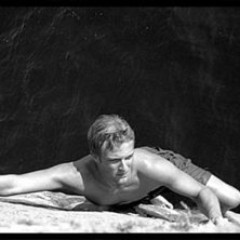 Bouldring en solig dag p&aring; Dyr&ouml;n.. Foto: Roger J&ouml;nsson. &Aring;kare: Jonas L.