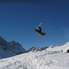 S&auml;kerheten him self Erik stompar som vanligt en b. Foto: Linus Hougland. &Aring;kare: Erik&amp;quot;dubbelbackflip&amp;quot;Svedb&auml;ck.