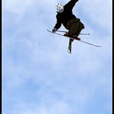 Ett litet hopp i det bl&aring;.. Foto: Martin. &Aring;kare: Alexander Tuven.