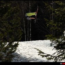 M&aring;ns i en frontflip.. Foto: Emil Gustafson. &Aring;kare: M&aring;ns Nyberg.