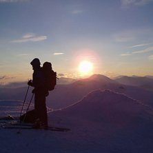 Topptur p&aring; Tjomuhas i januari.. Foto: M&aring;rten Johansson. &Aring;kare: Mattias Eriksson.