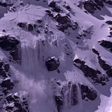 End of the season decent on the Bec des Rosses can. Foto: Yves Garneau. &Aring;kare: Jose Carron.