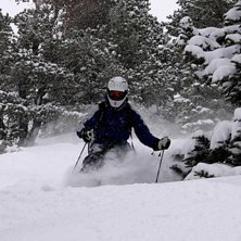&Auml;nnu en bild med underbar sn&ouml; upp till midjan... Foto: Lucas Skalleberg. &Aring;kare: Max Larsson.