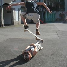 Lite sk&ouml;n skate p&aring; Sudtorget i Chamonix en solig. Foto: Magnus Eriksson. &Aring;kare: Anders Fr&ouml;derberg.