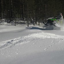 k&ouml;r lite puder:). Foto: farsan;). &Aring;kare: Anton Ol&eacute;n.
