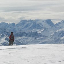 Go bild p&aring; Nicke som synar ner p&aring; topparna Pic B. Foto: Lintan Hougland. &Aring;kare: Steklas Taube.