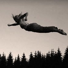 Jag &auml;r ute p&aring; en flygtur p&aring; midsommarafton...... Foto: Stonedeafs brorsa.. &Aring;kare: Magdalena.