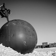 @jVitblom tar sig an ett k&auml;nt spot i Kiruna, blue.