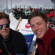 pilsner i solen. Foto: Johan posse. &Aring;kare: karl &amp;amp; gustav.