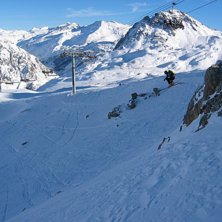 Perfekt dropp under liften. Tr&aring;kigt nog var 
det. Foto: Magnus Tyrland. &Aring;kare: Mats Hellstr&ouml;m.