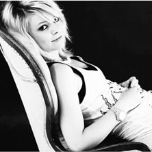 photoshoot p&aring; n&aring; modellst&auml;lle i sthlm som s&ouml;g. Foto: n&aring;n i sthlm. &Aring;kare: Isabella Gustafsson.