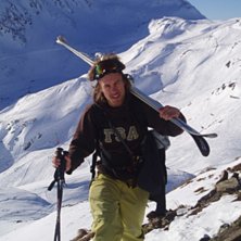 Viktor p&aring; v&auml;g upp mot puder och &auml;ventyr i Stube. Foto: Filip. &Aring;kare: Viktor Roos.