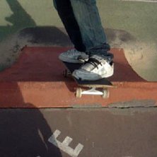 jag g&ouml;r en roc&amp;#039;k to faki&amp;#039;e p&aring; . Foto: fredrik. &Aring;kare: anton.