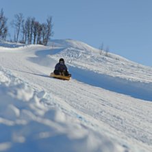 God morgen!
Litt sn&oslash; i lufta, 1 grad og vindstill.