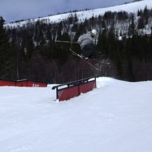 skutt. Foto: Viktor Backman. &Aring;kare: Staffan Zackrisson.